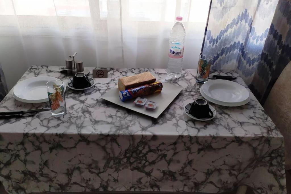 Κεντρικό Στούντιο Στην Καρδίτσα. Διαμέρισμα Εξωτερικό φωτογραφία